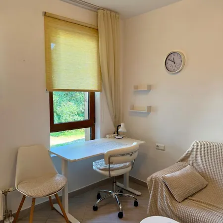 Life Home2host شقة بانسكو