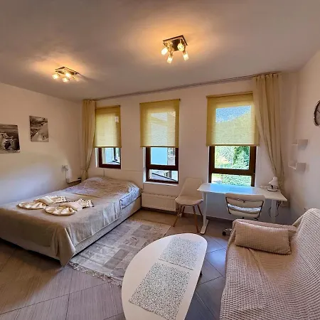 Life Home2host * بانسكو
